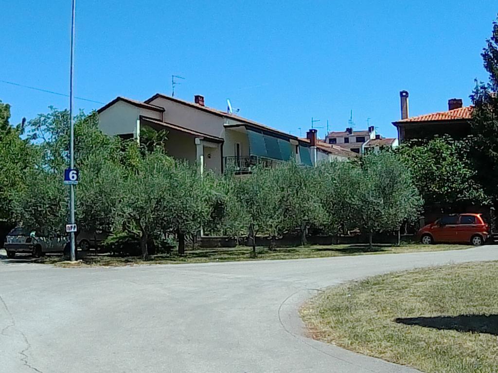 Lea Apartment Umago Esterno foto